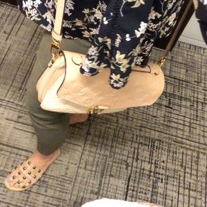 Authentic Louis Vuitton POCHETTE MÉTIS bag!